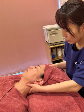 ネックルの施術の様子